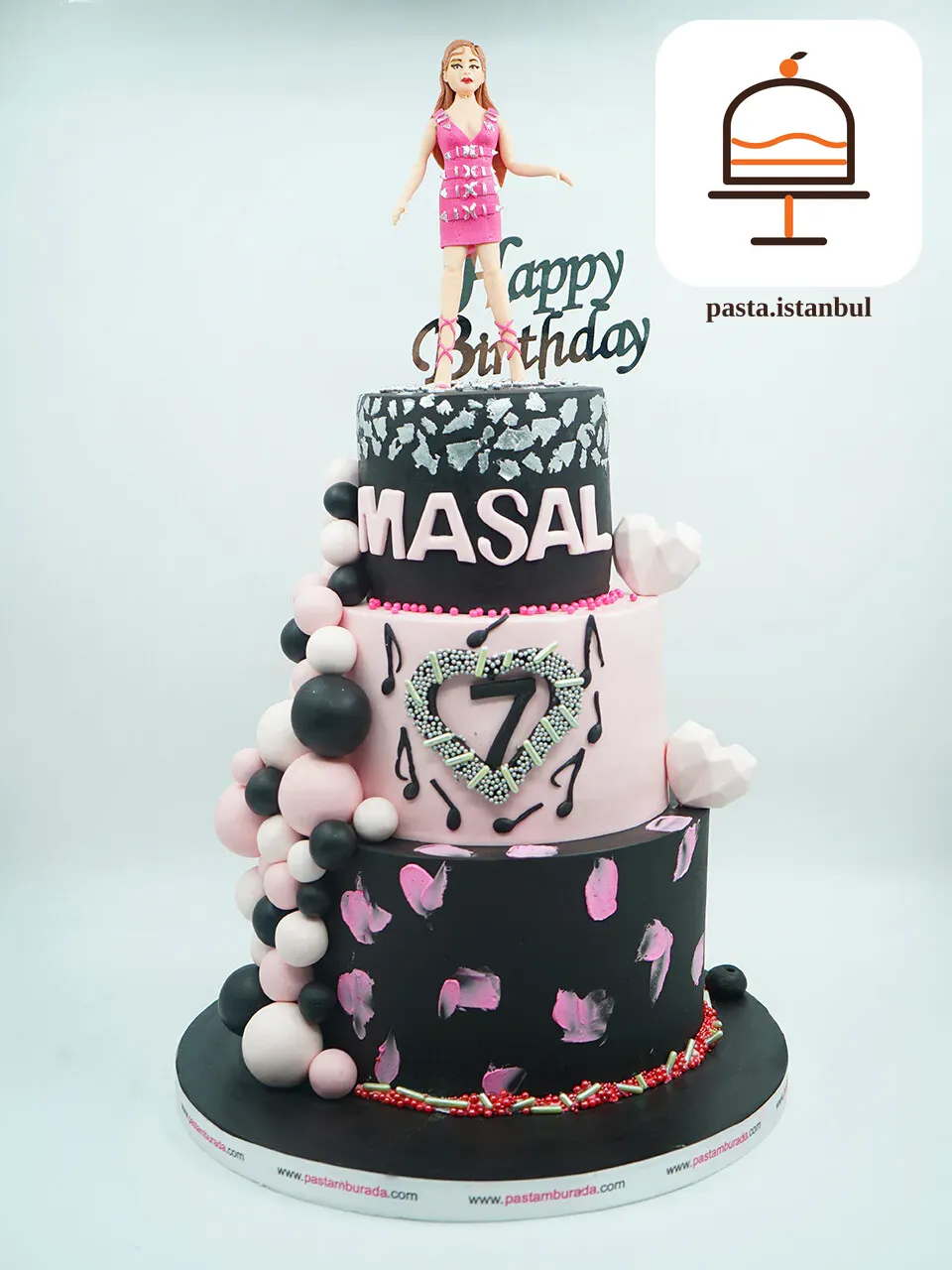 Black Pink Konsept Pasta