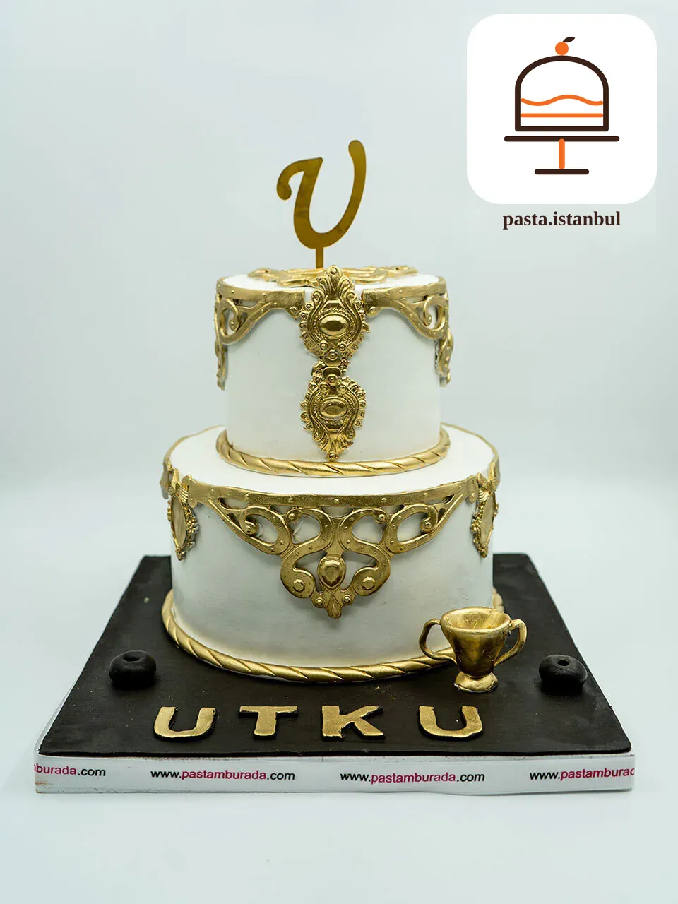 Gold İşlemeli Butik Pasta