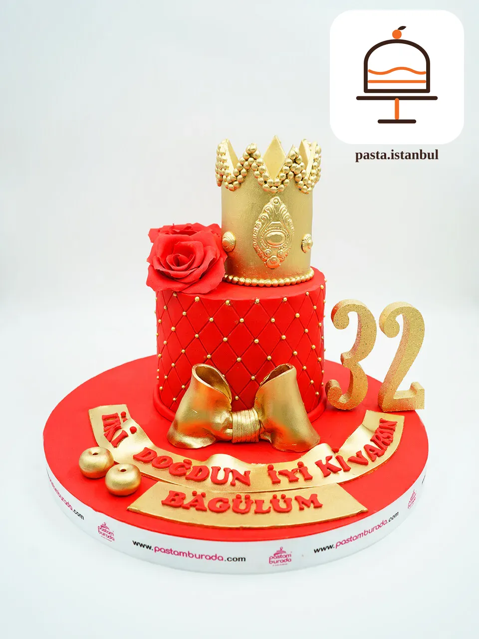 Taç Süslemeli Butik Pasta