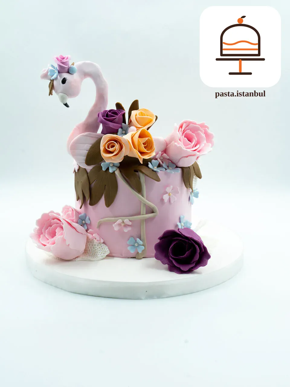 Flamingo Temalı Çiçekli Konsept Pasta