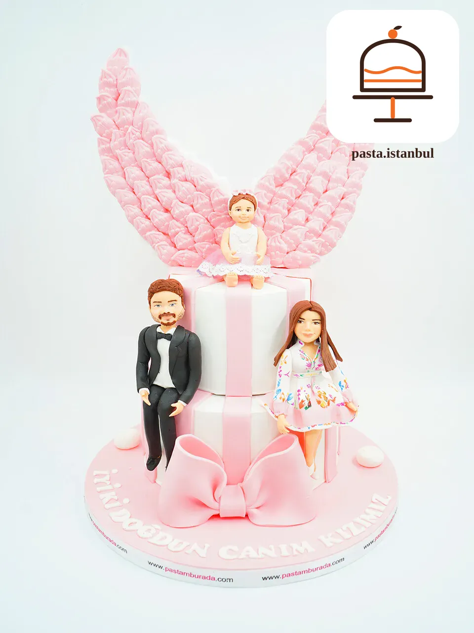 Melek Kanat Detaylı Aile Konsept Pasta