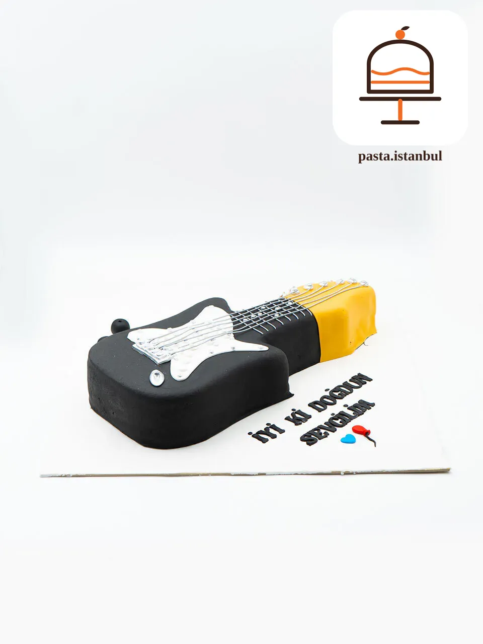 Gitar Temalı Konsept Pasta