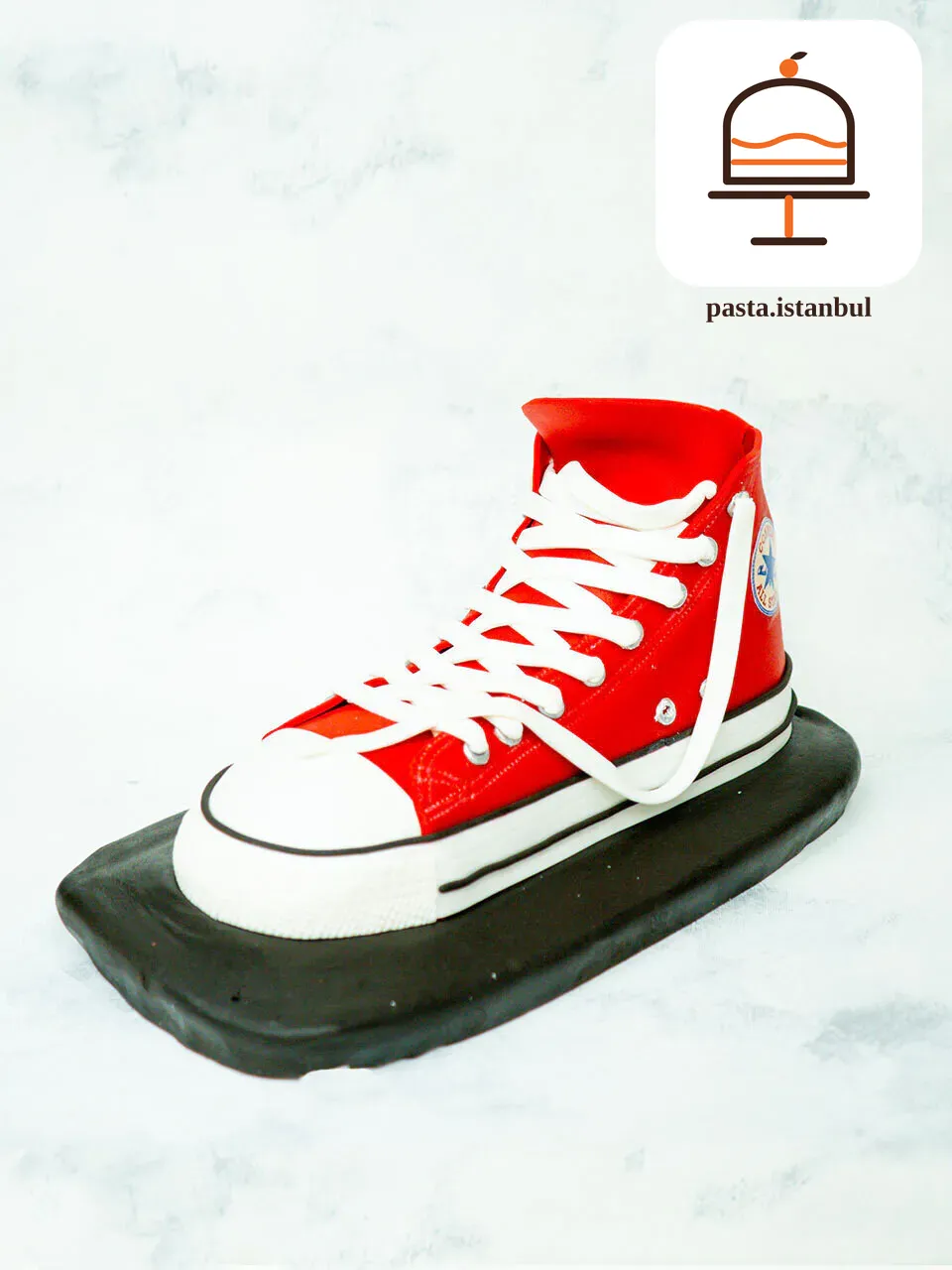 Boğazlı Kırmızı Sneaker Konsept Pasta
